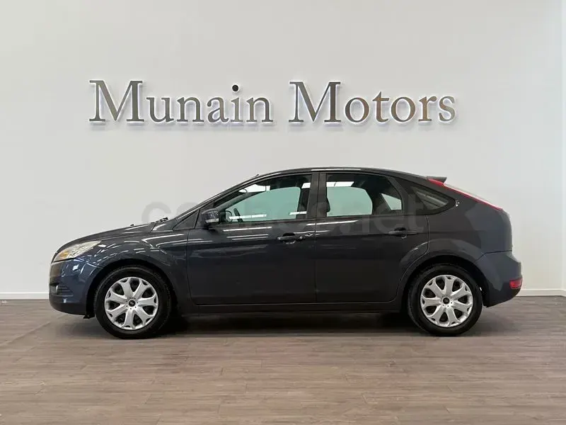 Usado Ford Focus Trend 109 CV (80 kW) 2011 Azul Berlina