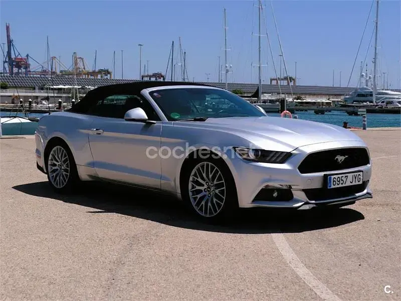 Usado Ford Mustang Convertible 314 CV (230 kW) 2017 Gris / plata Descapotable