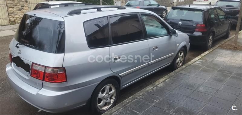 Gris / plata Usado 2006 Kia Carens LX Monovolumen | 3400 € - Imagen 1/4