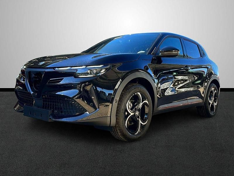 Rojo Nuevo 2025 Alfa Romeo Junior Edizione Speciale | 29.799 € - Imagen 1/4