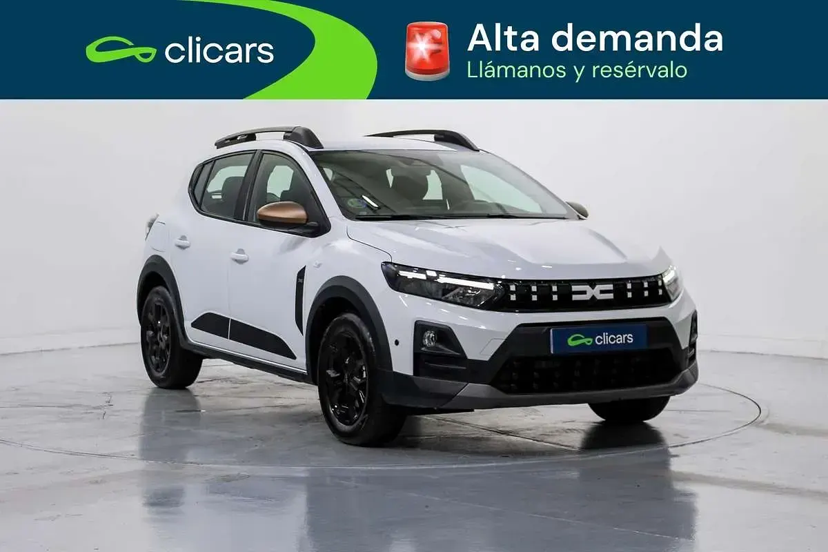 Usado Dacia Sandero Extreme 122 CV (89 kW) 2026 Blanco Utilitario