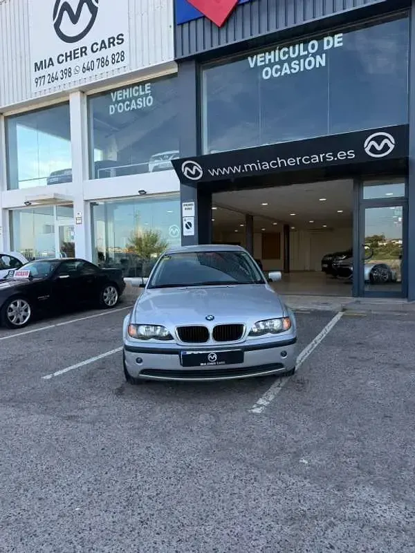 Usado BMW 318 143 CV (105 kW) 2002 Gris Berlina