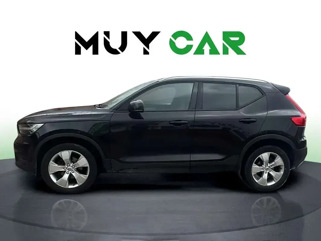 Usado Volvo XC40 Momentum 150 CV (110 kW) 2020 Negro SUV
