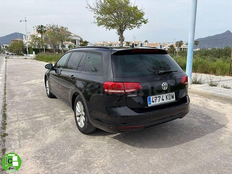 Usado VW Passat Edition 120 HP (88 kW) 2018 Preto Carrinha