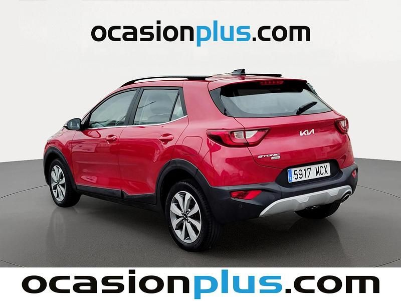 Usado Kia Stonic 100 CV (73 kW) 2022 Rojo SUV