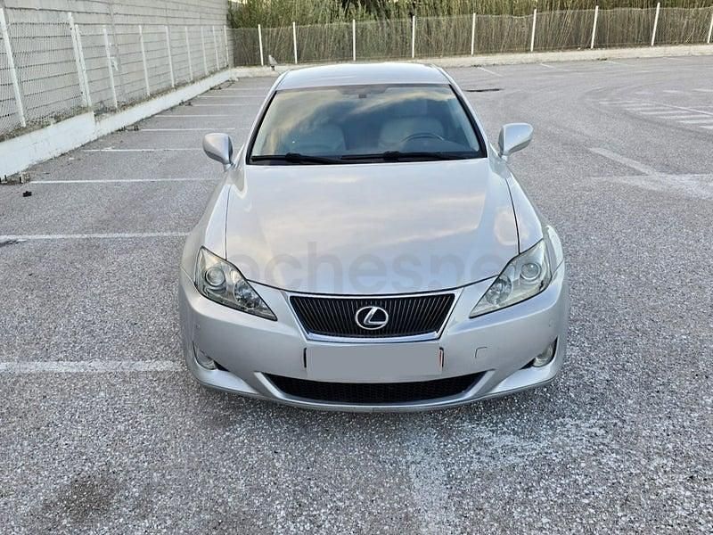 Usado Lexus IS250 Luxury Line 208 CV (152 kW) 2008 Gris / plata Berlina