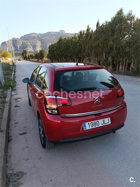 Usado Citroën C3 Live 82 CV (60 kW) 2016 Granate Berlina
