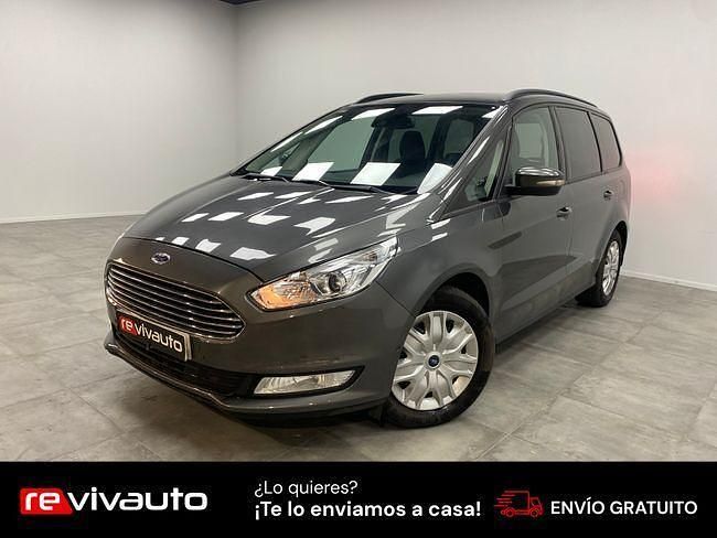 Usado Ford Galaxy Trend 120 CV (88 kW) 2017 Gris Monovolumen