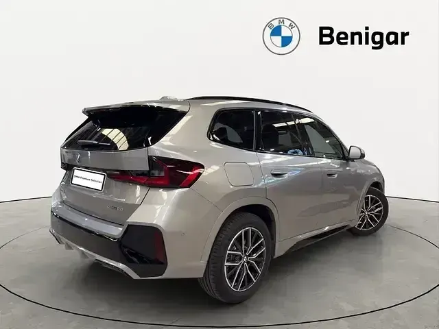 Usado BMW iX1 Comfort Edition 150 kW (204 CV) 2025 Gris plata SUV