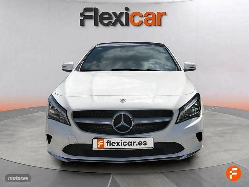 Usado Mercedes CLA200 Shooting Brake 136 CV (100 kW) 2018 Blanco Familiar
