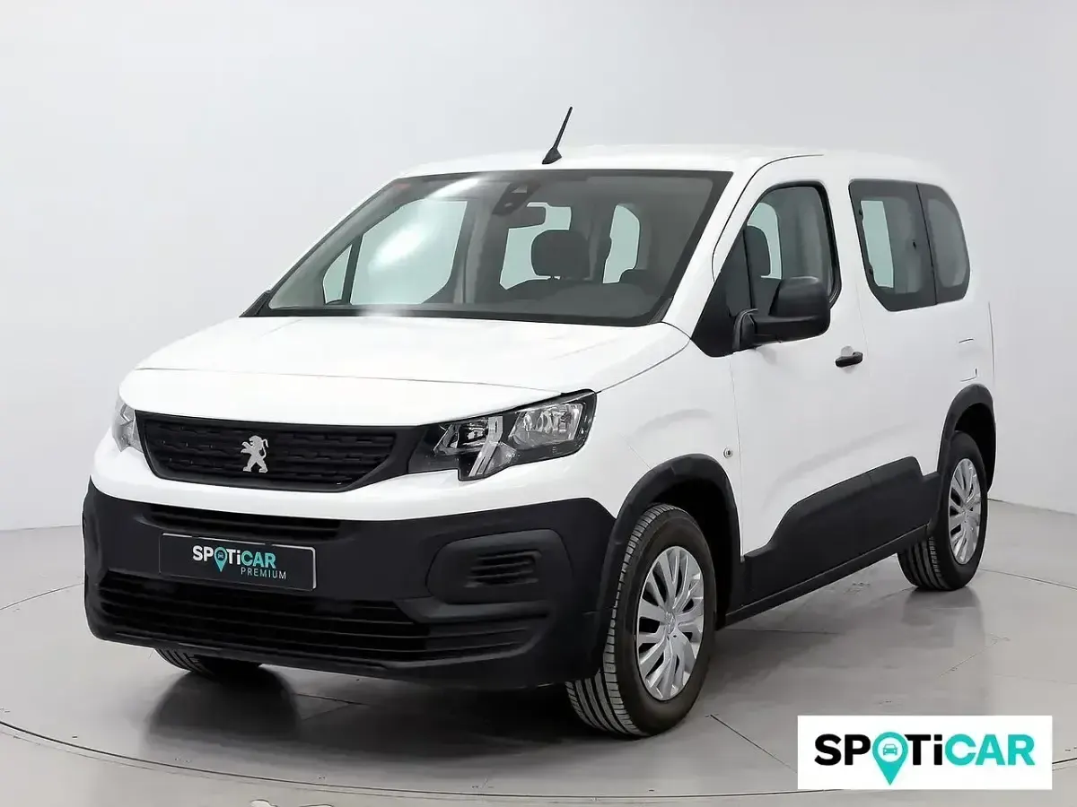 Usado Peugeot Rifter Active 101 CV (74 kW) 2021 Blanco Monovolumen