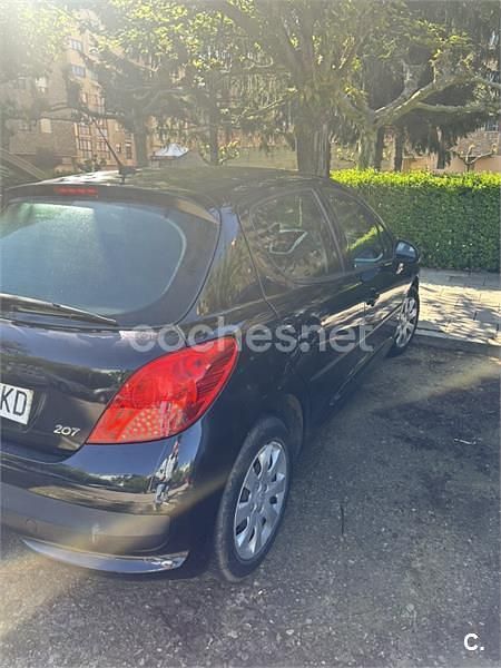 Usado Peugeot 207 75 CV (55 kW) 2008 Negro Berlina