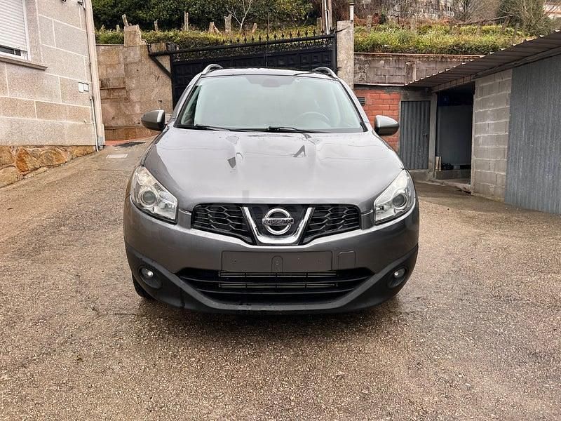 Usado Nissan Qashqai +2 Tekna 130 CV (95 kW) 2012 Gris / plata SUV