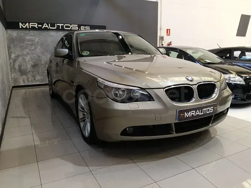 Usado BMW 530 Comfort Edition 193 CV (141 kW) 2004 Beige Berlina
