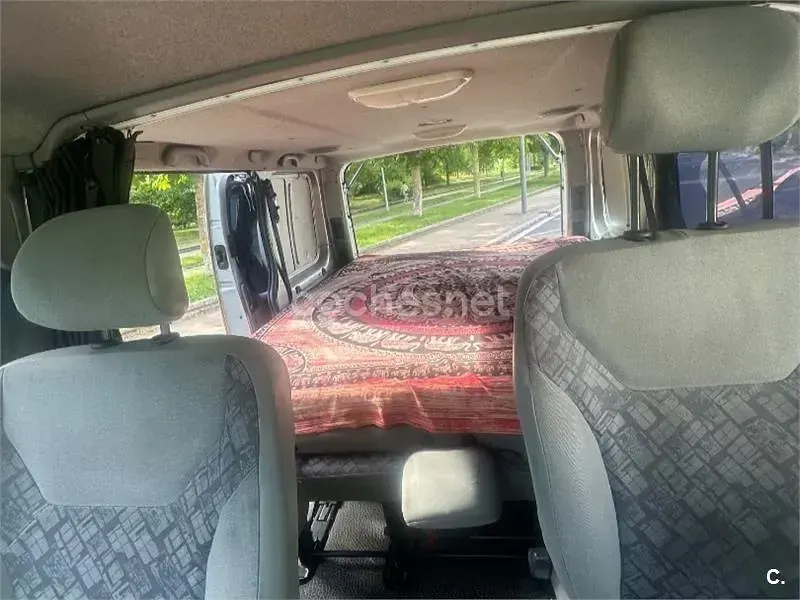 Usado Opel Vivaro 145 CV (106 kW) 2004 Gris / plata Monovolumen