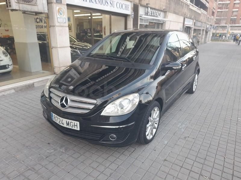Usado Mercedes B200 140 CV (102 kW) 2008 Negro Monovolumen