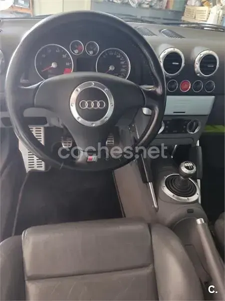 Usado Audi TT S-Line 180 CV (132 kW) 1999 Gris / plata Coupe