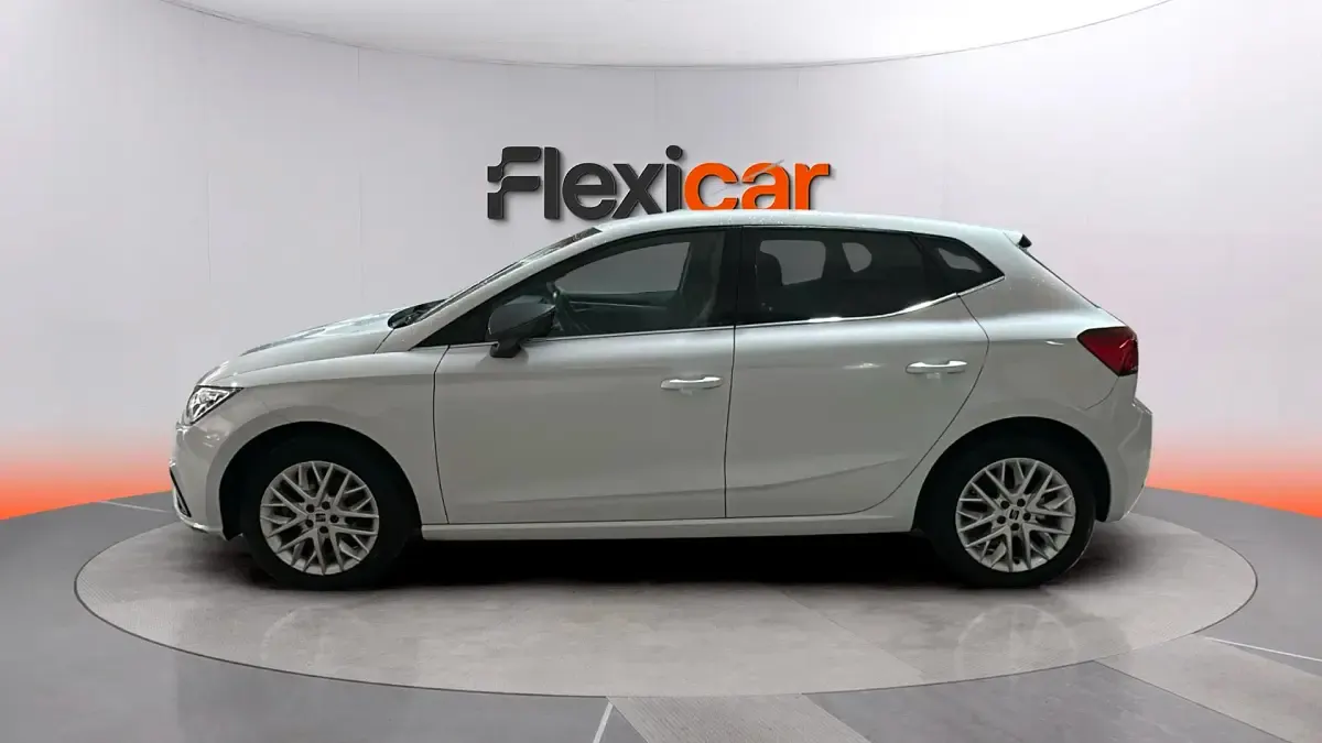 Usado Seat Ibiza XCELLENCE 116 CV (85 kW) 2024 Blanco Utilitario