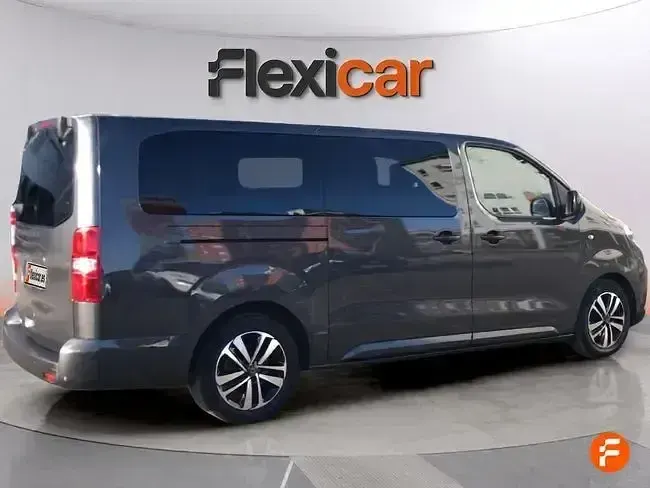 Begagnad Peugeot Traveller Business-Line 180 HK (132 kW) 2024 Grå Minibuss