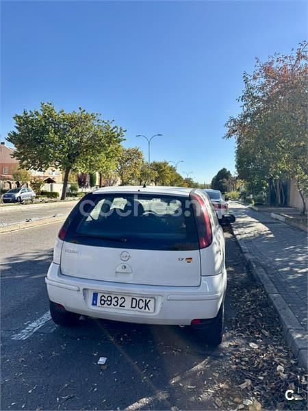 Blanco Usado 2004 Opel Corsa Enjoy Berlina | 2500 € (Precio justo) - Imagen 1/4