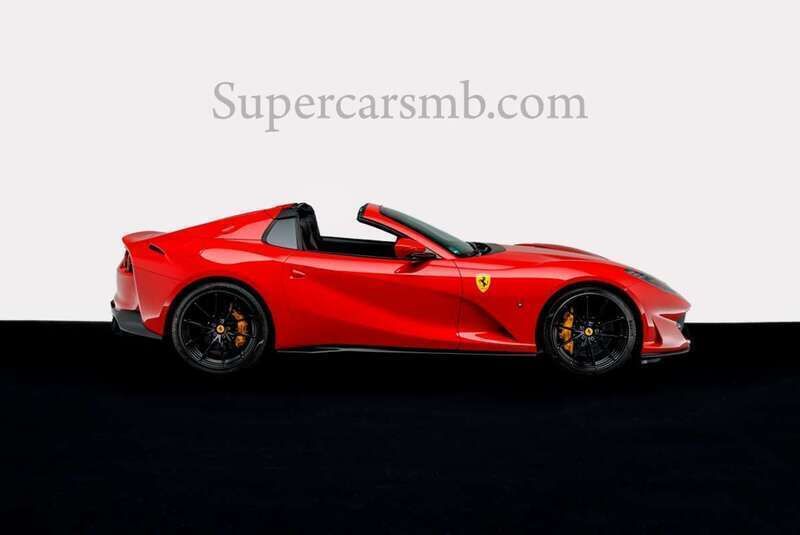 Usado Ferrari 812 799 CV (587 kW) 2022 Rojo Descapotable