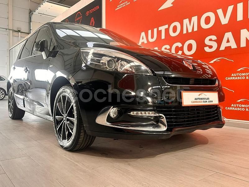 Usado Renault Scénic III Bose Edition 130 CV (95 kW) 2013 Negro Monovolumen