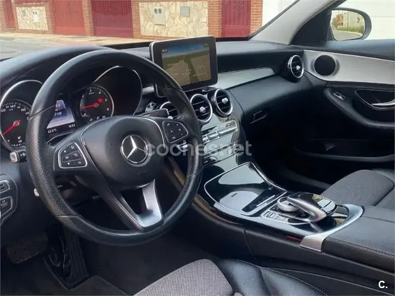 Usado Mercedes C220 170 CV (125 kW) 2015 Gris / plata Berlina