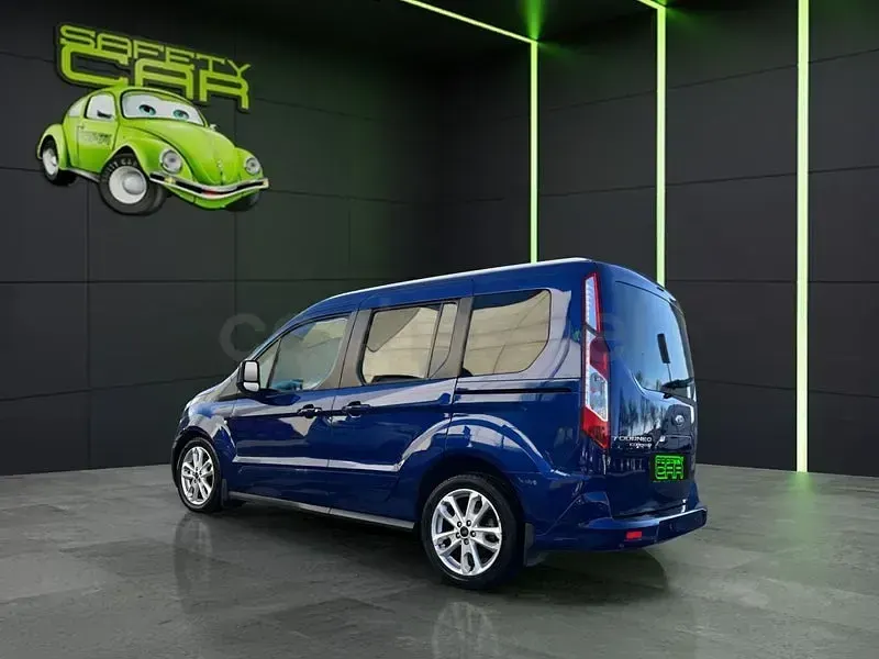 Usado Ford Grand Tourneo Connect Titanium 120 CV (88 kW) 2015 Azul Monovolumen