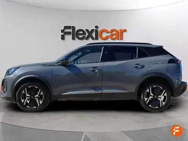 Usado Peugeot 2008 Allure 100 CV (73 kW) 2023 Gris SUV