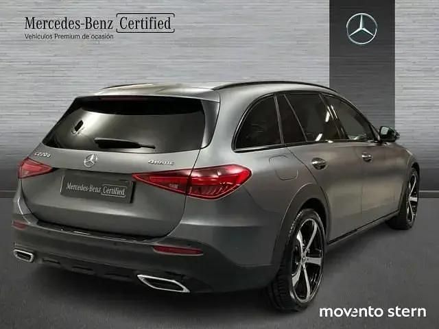 Usado Mercedes C220 200 CV (147 kW) 2022 Gris Familiar