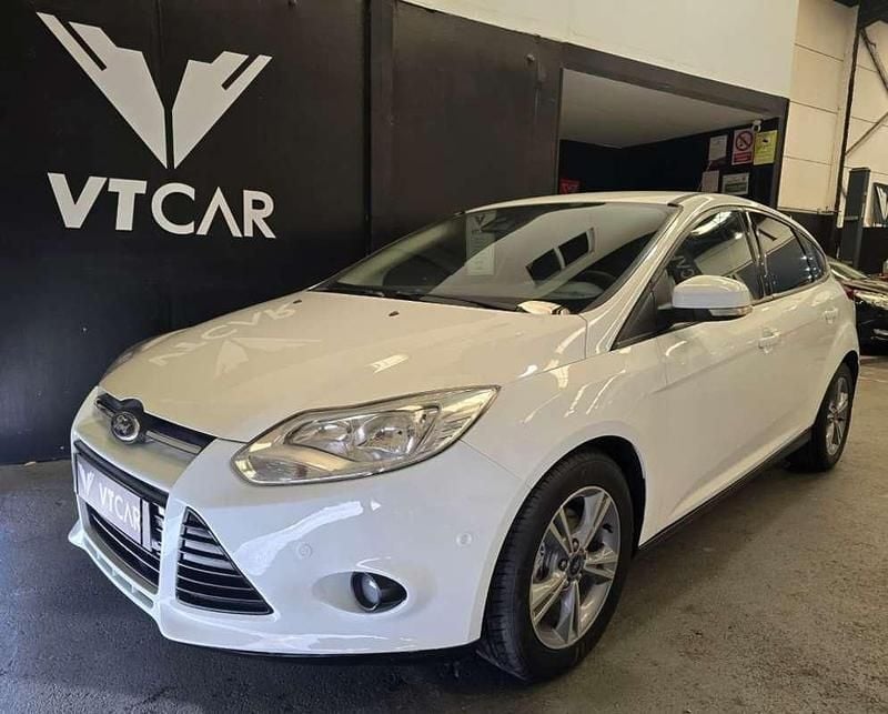 Blanco Usado 2014 Ford Focus Trend Utilitario | 6990 € (Precio justo) - Imagen 1/4