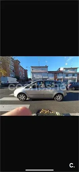 Usado Ford C-MAX Trend 109 CV (80 kW) 2004 Gris / plata Monovolumen