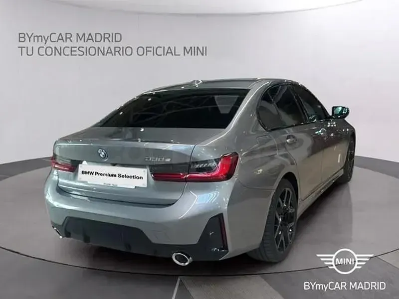 Usado BMW 330e Comfort Edition 292 CV (214 kW) 2026 Gris / plata Berlina
