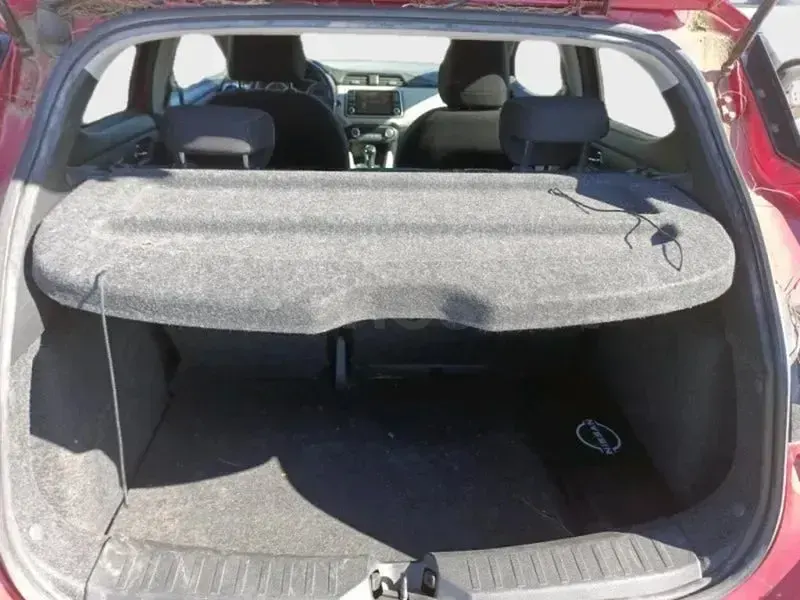 Usado Nissan Micra 92 CV (67 kW) 2021 Rojo Utilitario