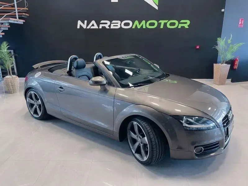 Usado Audi TT Roadster S-Line 211 CV (155 kW) 2012 Gris / plata Descapotable