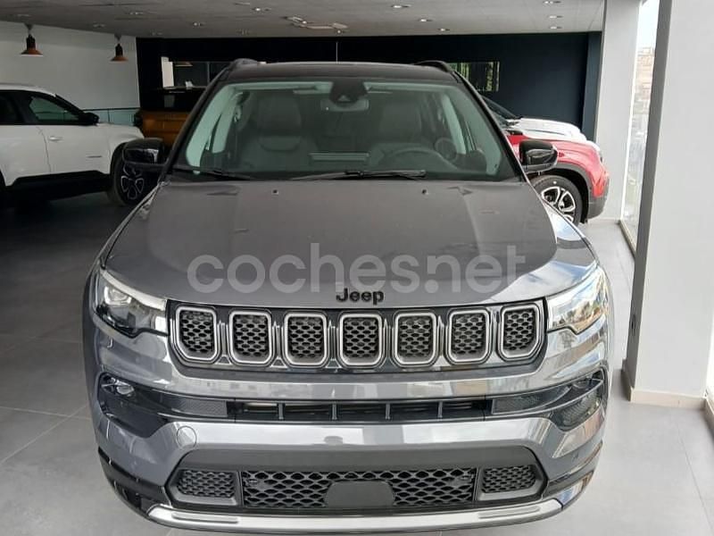 Gris / plata Nuevo 2025 Jeep Compass Summit SUV | 34.966 € (Un poco caro) - Imagen 1/4