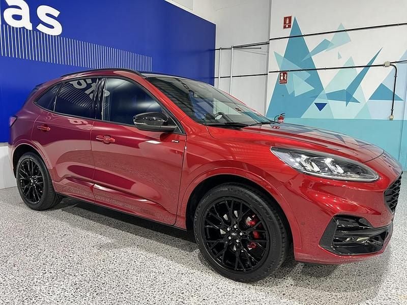 Usado Ford Kuga ST-Line X 225 CV (165 kW) 2022 Rojo SUV