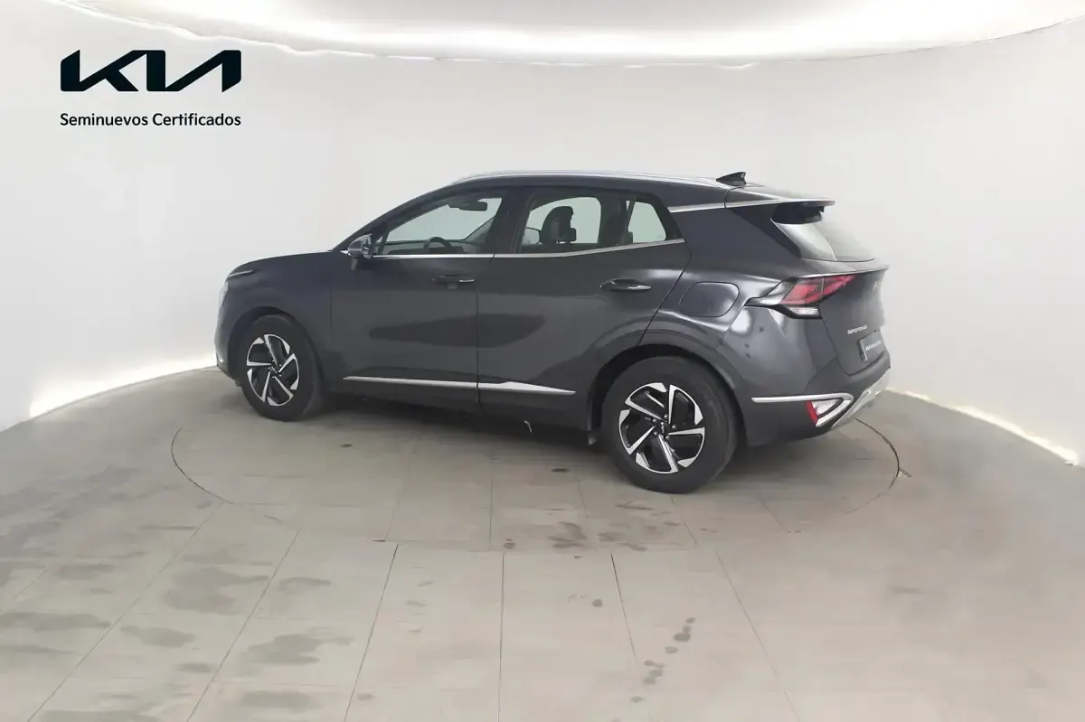 Usado Kia Sportage 160 CV (117 kW) 2025 Gris SUV