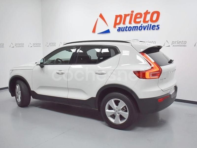 Usado Volvo XC40 Momentum 150 CV (110 kW) 2020 Blanco SUV