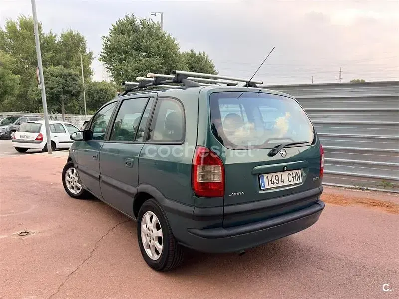 Usado Opel Zafira Elegance 100 CV (73 kW) 2003 Verde Monovolumen