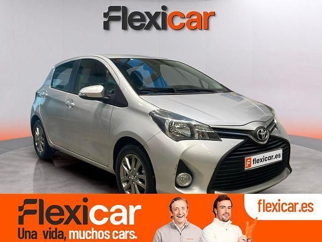 Gris Usado 2017 Toyota Yaris City Berlina | 11.990 € (Precio justo) - Imagen 1/4