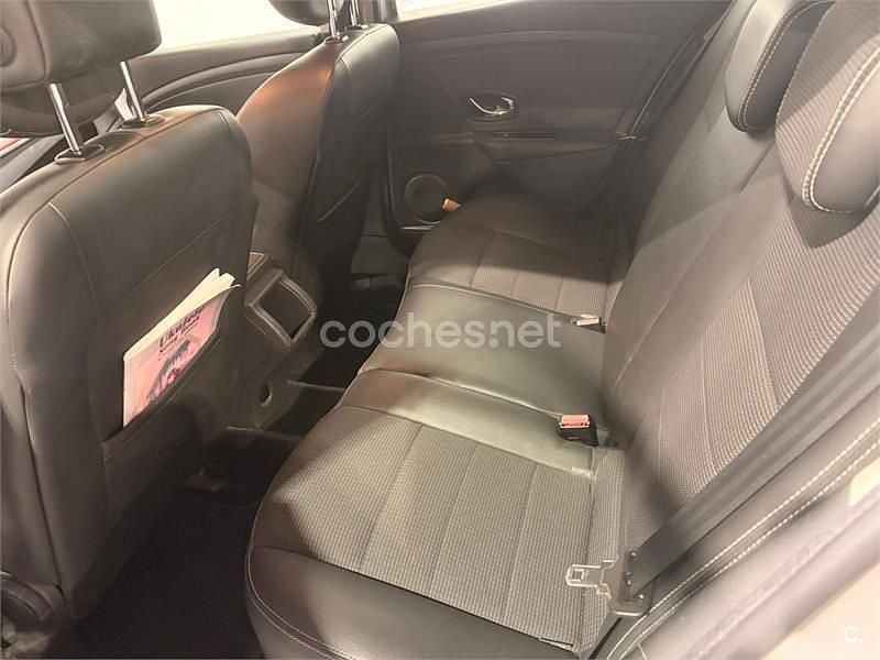 Usado Renault Mégane III GT 110 CV (80 kW) 2013 Gris / plata Berlina