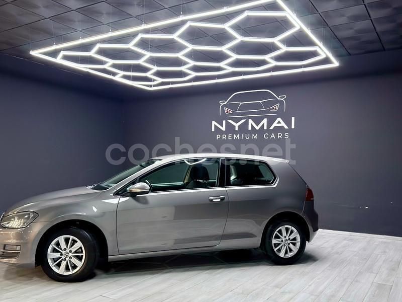 Usado VW Golf VII Advance 105 CV (77 kW) 2015 Gris / plata Berlina