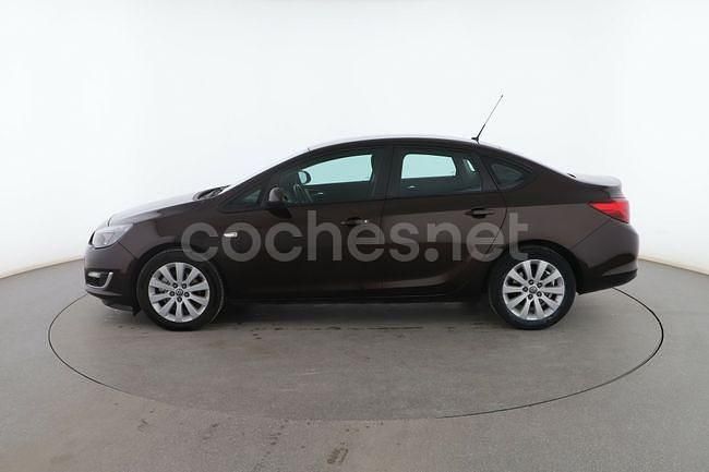 Usado Opel Astra Excellence 111 CV (81 kW) 2014 Marrón Berlina