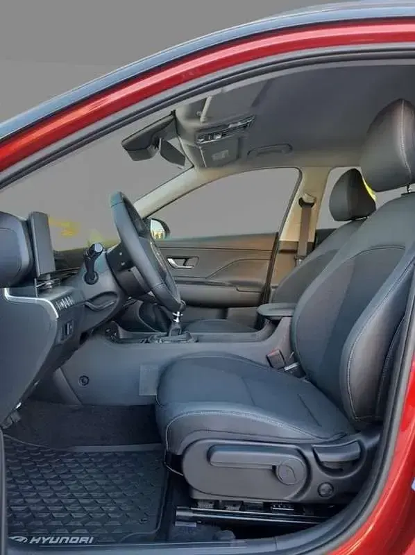 Usado Hyundai Kona 129 CV (94 kW) 2025 Negro SUV
