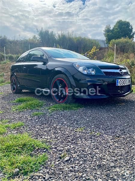 Negro Usado 2007 Opel Astra GTC Sport Berlina | 2500 € (Precio justo) - Imagen 1/4