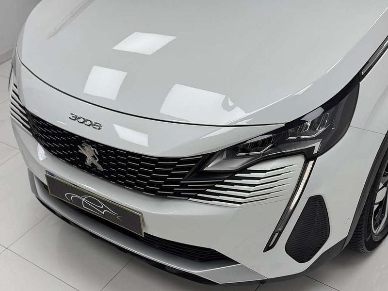 Usado Peugeot 3008 Allure 131 HP (96 kW) 2022 Branco SUV