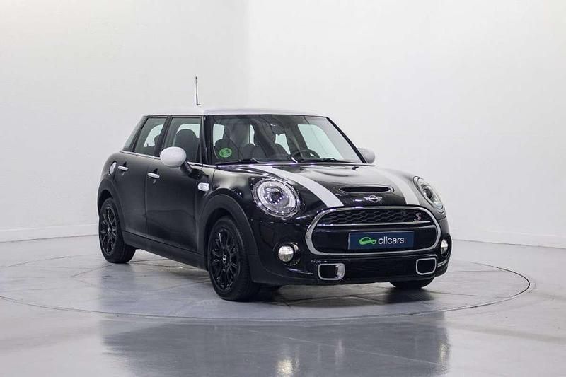 Usado Mini Cooper SD 170 CV (125 kW) 2018 Negro Utilitario
