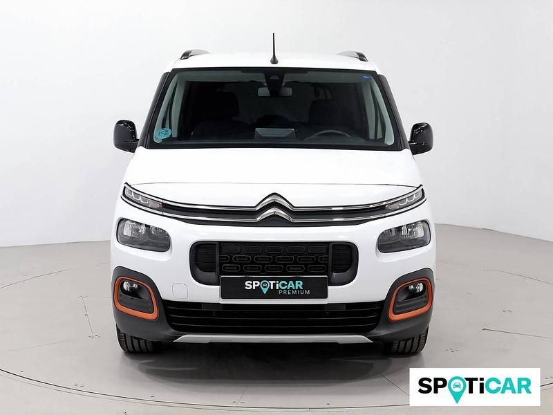 Usado Citroën Berlingo Shine 102 CV (75 kW) 2023 Blanco Monovolumen