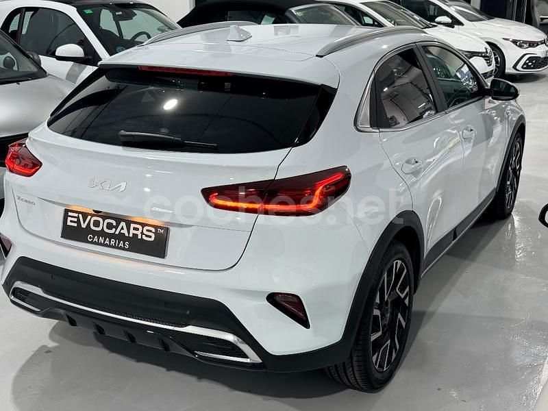 Usado Kia XCeed 136 CV (100 kW) 2023 Blanco SUV